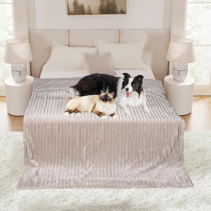 Waterproof Dog Blanket, Soft Fleece Blanket - Image 6