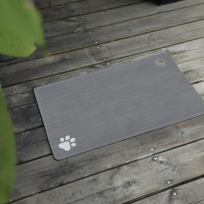 Le courant Cat & Dog Feeding Mat by Unknown