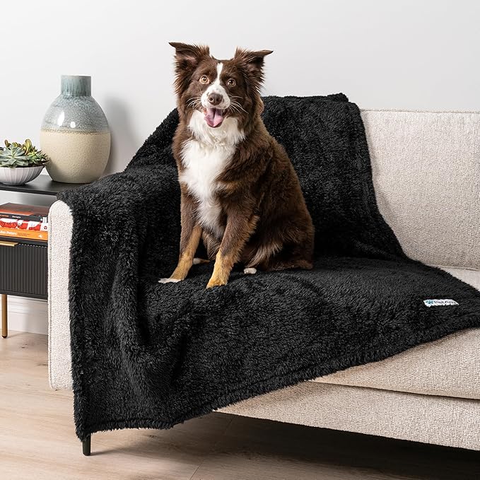 PetAmi Fluffy Waterproof Dog Blanket by PetAmi