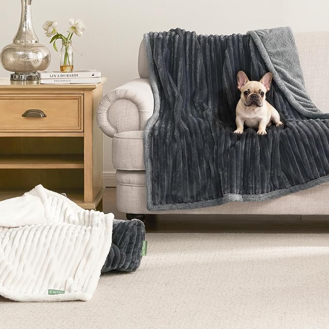 Waterproof Dog Blanket for Large Dogs - Image 2